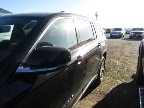 Photos of 2021 Jeep Grand Cherokee L Limited for sale in Bethany, MO at Pettijohn Auto Center