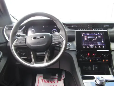 More photos of 2024 Jeep Grand Cherokee L Altitude at Pettijohn Auto Center, MO