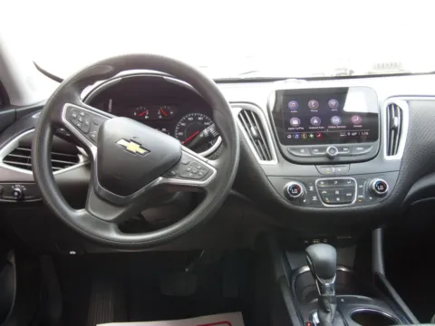 More photos of 2023 Chevrolet Malibu LT at Pettijohn Auto Center, MO