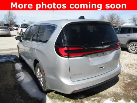 Another view of 2024 Chrysler Pacifica Touring L for sale in Bethany, MO at Pettijohn Auto Center