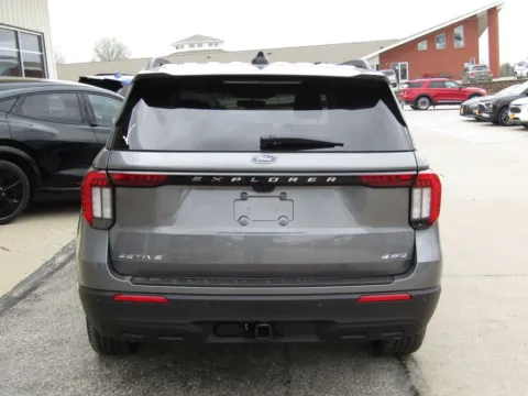 More photos of 2026 Ford Explorer Active at Pettijohn Auto Center, MO