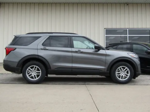 Photos of 2026 Ford Explorer Active for sale in Bethany, MO at Pettijohn Auto Center