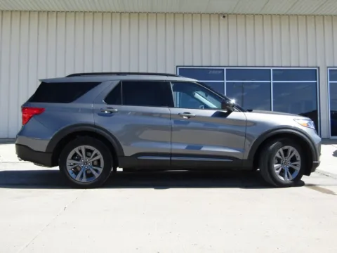 Photos of 2023 Ford Explorer XLT for sale in Bethany, MO at Pettijohn Auto Center