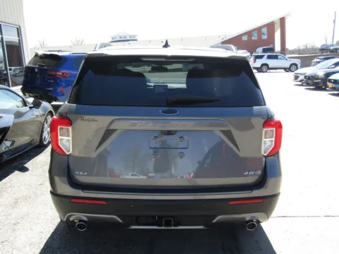 More photos of 2023 Ford Explorer XLT at Pettijohn Auto Center, MO