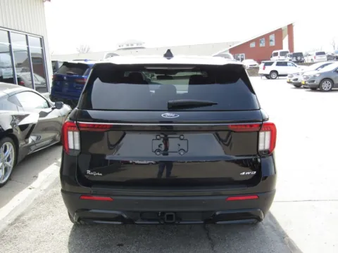 More photos of 2025 Ford Explorer ST-Line at Pettijohn Auto Center, MO