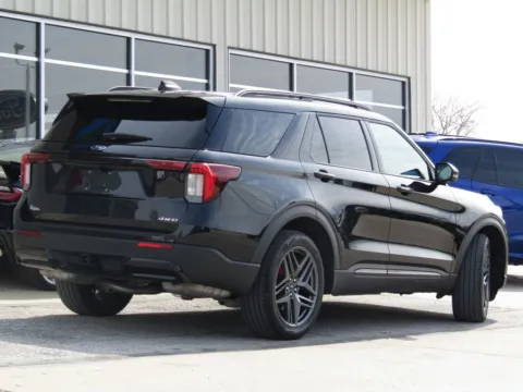Another view of 2025 Ford Explorer ST-Line for sale in Bethany, MO at Pettijohn Auto Center