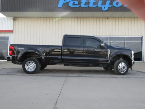Photos of 2026 Ford F-450SD XLT for sale in Bethany, MO at Pettijohn Auto Center