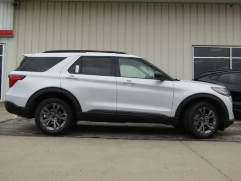 Photos of 2026 Ford Explorer Active for sale in Bethany, MO at Pettijohn Auto Center