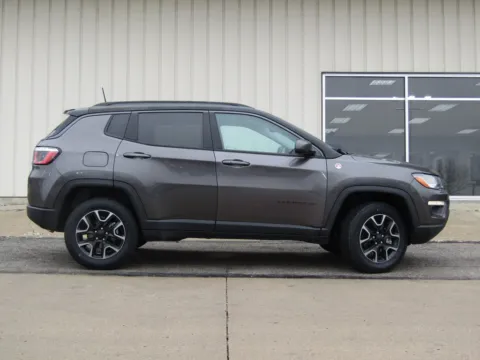Photos of 2019 Jeep Compass Trailhawk for sale in Bethany, MO at Pettijohn Auto Center