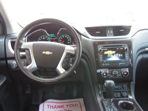 More photos of 2016 Chevrolet Traverse 2LT at Pettijohn Auto Center, MO
