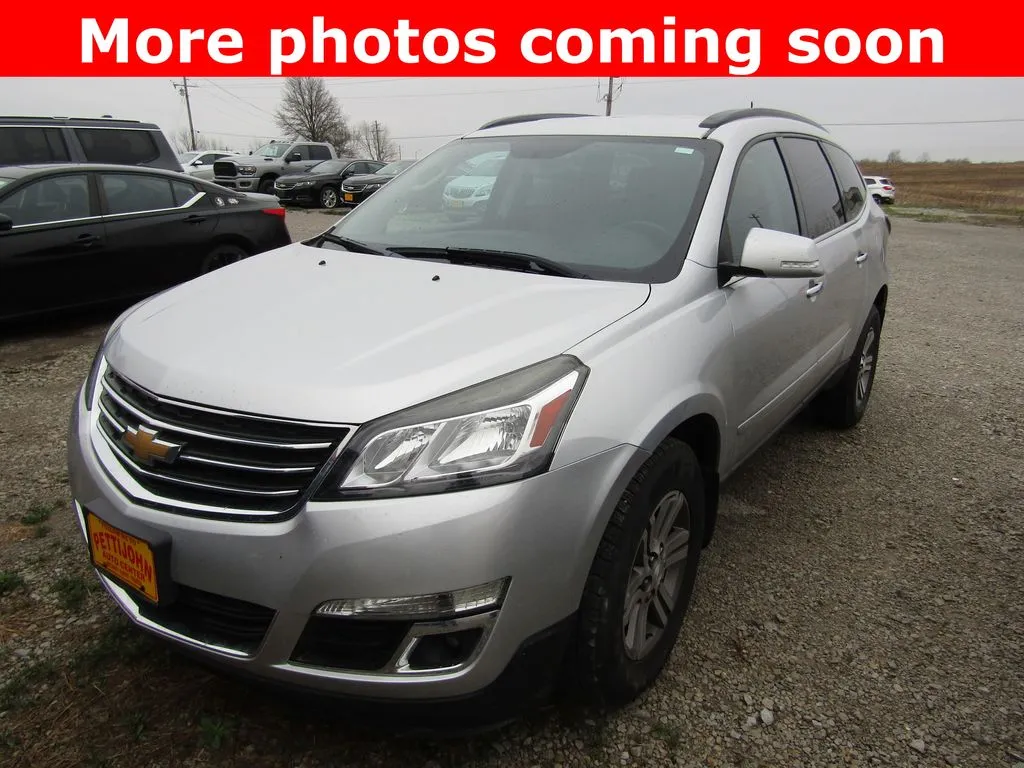 Silver 2016 Chevrolet Traverse 2LT for sale in Bethany, MO