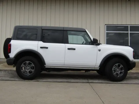 Photos of 2025 Ford Bronco Big Bend for sale in Bethany, MO at Pettijohn Auto Center
