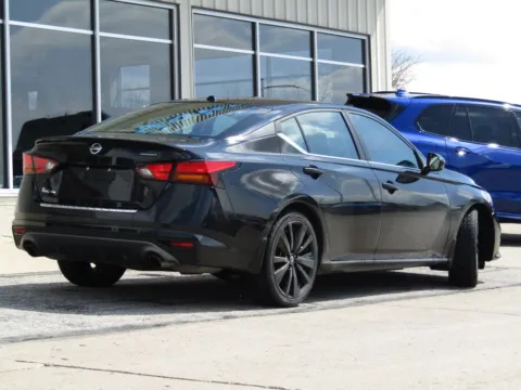 Another view of 2022 Nissan Altima 2.5 SR for sale in Bethany, MO at Pettijohn Auto Center