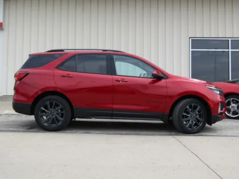 Photos of 2024 Chevrolet Equinox RS for sale in Bethany, MO at Pettijohn Auto Center
