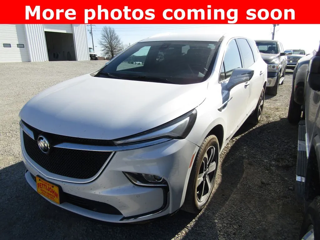 White 2024 Buick Enclave Essence for sale in Bethany, MO