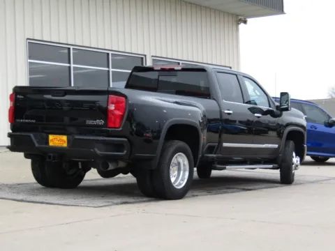 Another view of 2026 Chevrolet Silverado 3500HD High Country for sale in Bethany, MO at Pettijohn Auto Center