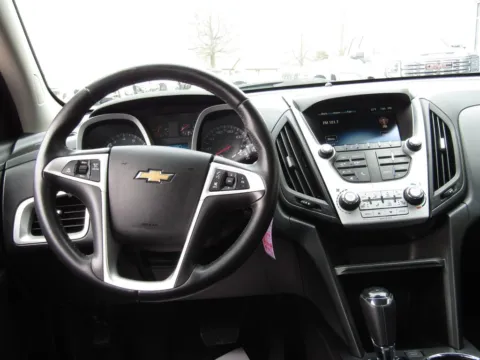 More photos of 2017 Chevrolet Equinox LT at Pettijohn Auto Center, MO