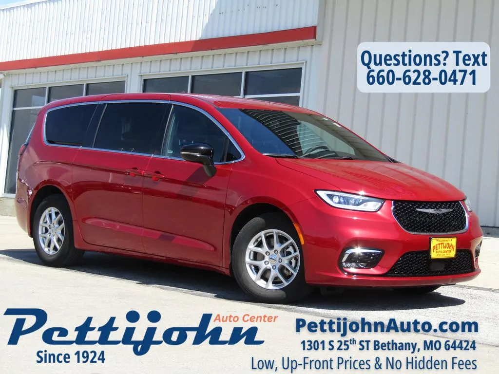 Red 2025 Chrysler Pacifica Select for sale in Bethany, MO