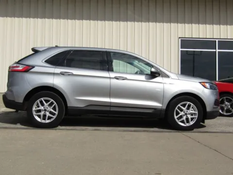 Photos of 2024 Ford Edge SEL for sale in Bethany, MO at Pettijohn Auto Center