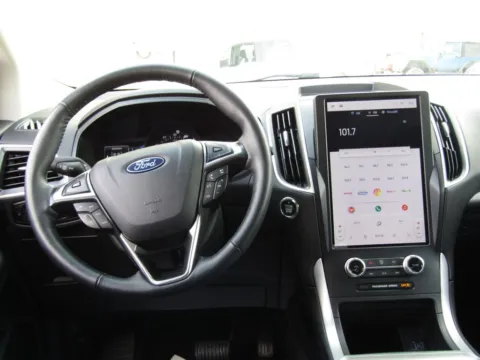 More photos of 2024 Ford Edge SEL at Pettijohn Auto Center, MO