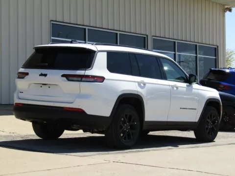 Another view of 2026 Jeep Grand Cherokee L Laredo for sale in Bethany, MO at Pettijohn Auto Center