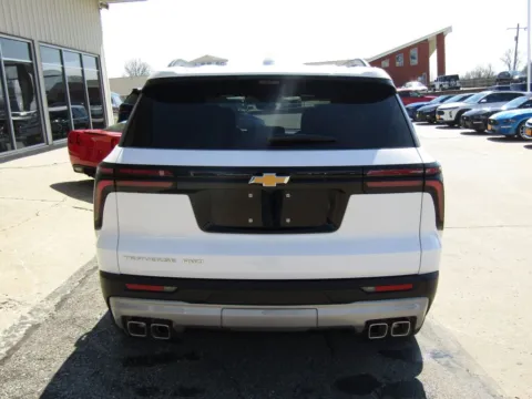More photos of 2026 Chevrolet Traverse LT at Pettijohn Auto Center, MO