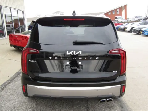 More photos of 2025 Kia Telluride S at Pettijohn Auto Center, MO