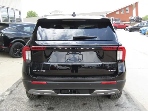 More photos of 2026 Ford Explorer Active at Pettijohn Auto Center, MO