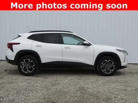 Photos of 2025 Chevrolet Trax LT for sale in Bethany, MO at Pettijohn Auto Center