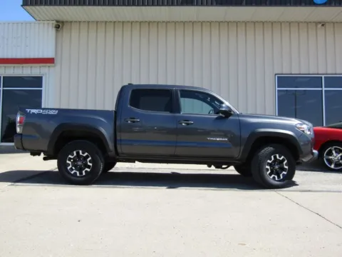 Photos of 2022 Toyota Tacoma TRD Off-Road for sale in Bethany, MO at Pettijohn Auto Center
