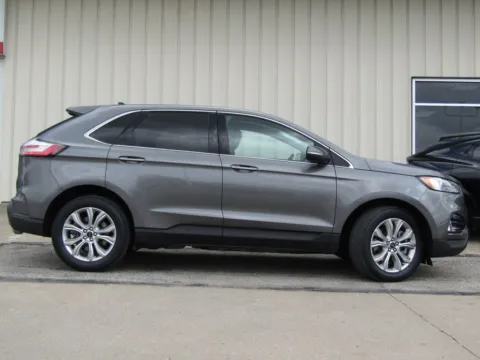 Photos of 2023 Ford Edge Titanium for sale in Bethany, MO at Pettijohn Auto Center