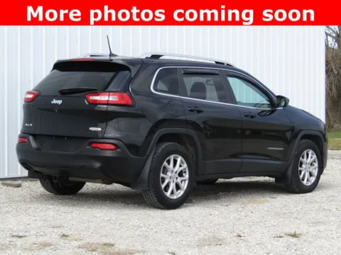 Another view of 2018 Jeep Cherokee Latitude Plus for sale in Bethany, MO at Pettijohn Auto Center