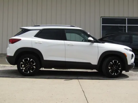 Photos of 2023 Chevrolet TrailBlazer LT for sale in Bethany, MO at Pettijohn Auto Center