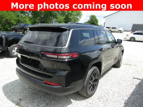 More photos of 2026 Jeep Grand Cherokee L Laredo at Pettijohn Auto Center, MO