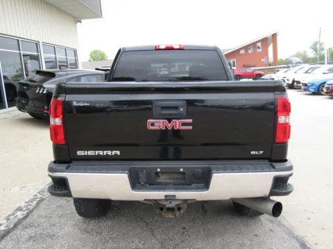 More photos of 2015 GMC Sierra 2500HD SLT at Pettijohn Auto Center, MO