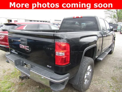 More photos of 2015 GMC Sierra 2500HD SLT at Pettijohn Auto Center, MO
