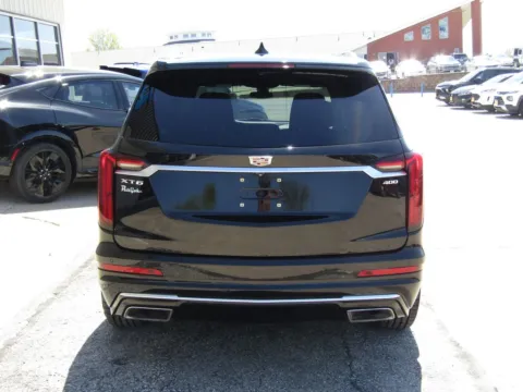 More photos of 2020 Cadillac XT6 Premium Luxury at Pettijohn Auto Center, MO