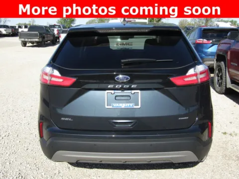 More photos of 2024 Ford Edge SEL at Pettijohn Auto Center, MO
