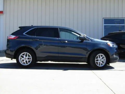 Photos of 2024 Ford Edge SEL for sale in Bethany, MO at Pettijohn Auto Center