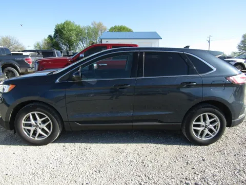 Photos of 2024 Ford Edge SEL for sale in Bethany, MO at Pettijohn Auto Center