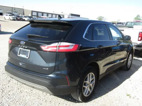 More photos of 2024 Ford Edge SEL at Pettijohn Auto Center, MO