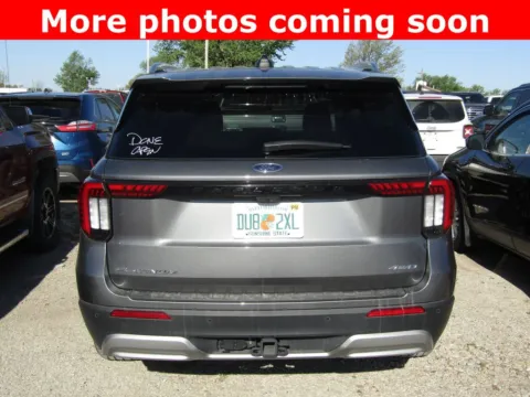 More photos of 2025 Ford Explorer Platinum at Pettijohn Auto Center, MO