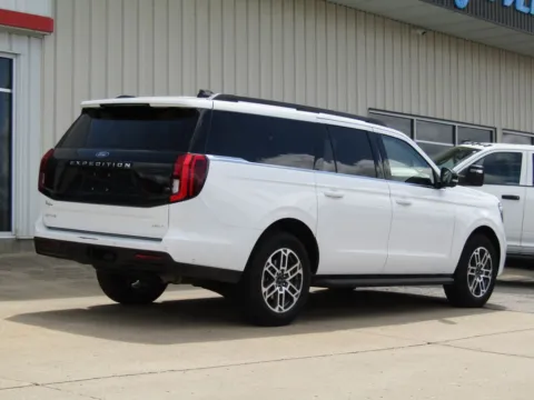Another view of 2025 Ford Expedition Max Active for sale in Bethany, MO at Pettijohn Auto Center