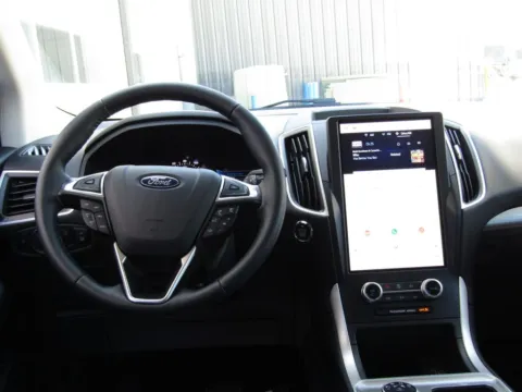 More photos of 2024 Ford Edge SEL at Pettijohn Auto Center, MO