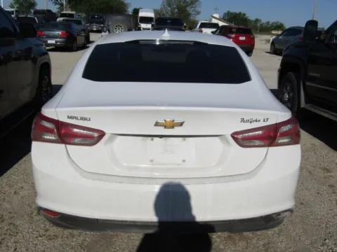 More photos of 2022 Chevrolet Malibu LT at Pettijohn Auto Center, MO