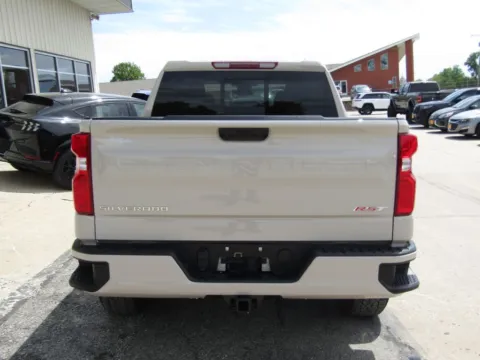More photos of 2026 Chevrolet Silverado 1500 RST at Pettijohn Auto Center, MO