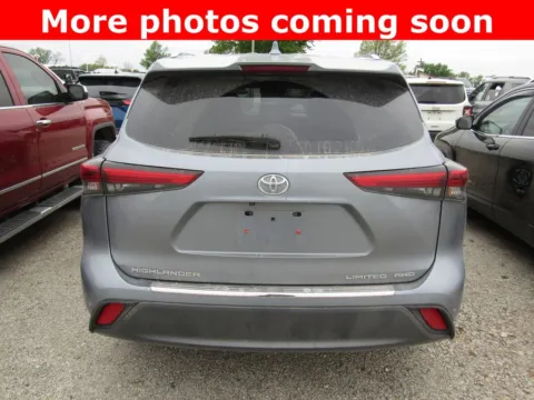 More photos of 2020 Toyota Highlander Limited at Pettijohn Auto Center, MO