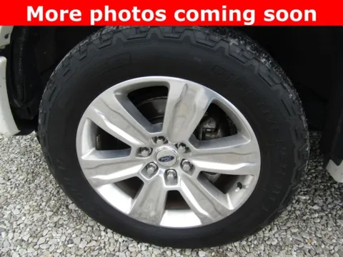 More photos of 2016 Ford F-150 Platinum at Pettijohn Auto Center, MO
