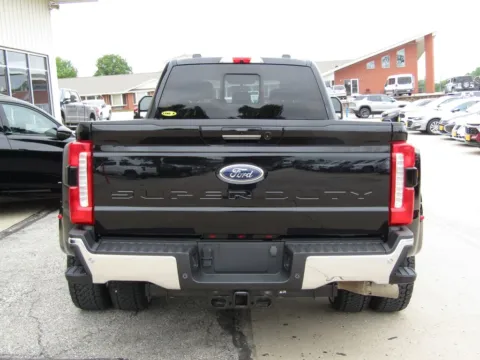 More photos of 2023 Ford F-350SD Lariat at Pettijohn Auto Center, MO
