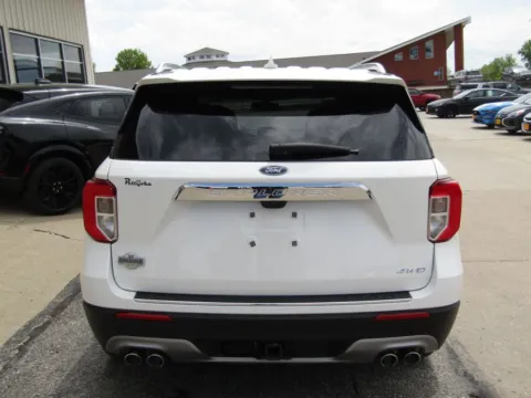 More photos of 2023 Ford Explorer King Ranch at Pettijohn Auto Center, MO
